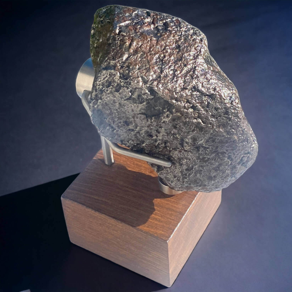 Météorite Campo del Cielo, 2,5 kg, sur Base en Bois et en Acier. CDC27 — free download